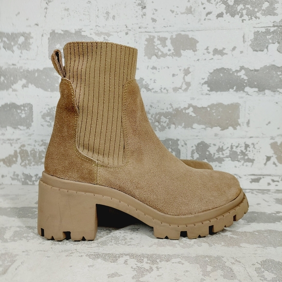 NEW Steve Madden Shoes Hayle Sand Suede Heeled Ankle Chelsea Boots i107 - Picture 3 of 10